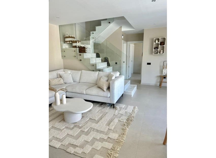 5 bedroom Villa for sale in Algorfa with pool - € 575,000 (Ref: 9525491)