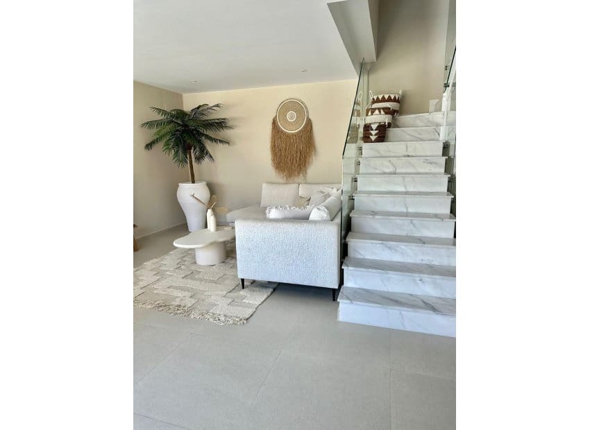 5 bedroom Villa for sale in Algorfa with pool - € 575,000 (Ref: 9525491)