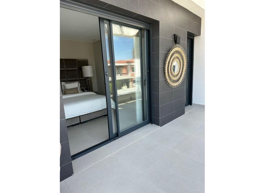 5 bedroom Villa for sale in Algorfa with pool - € 575,000 (Ref: 9525491)