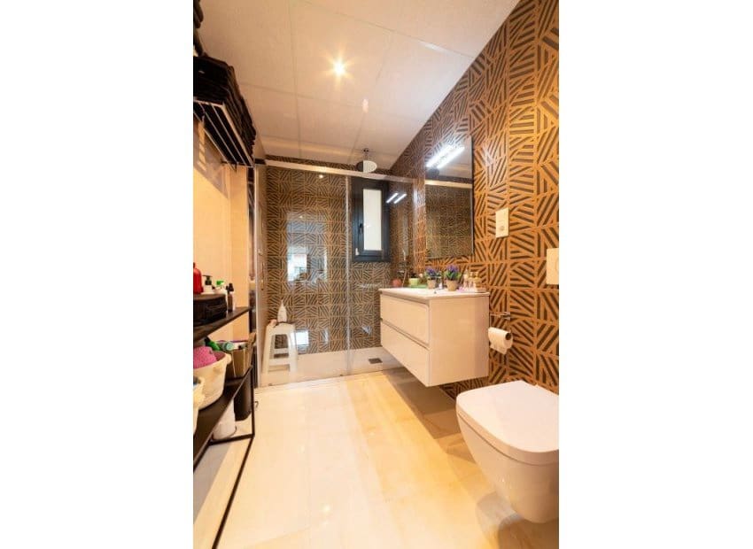 3 Zimmer Apartment zu verkaufen in Playa Flamenca mit Pool - 475.000 € (Ref: 9525495)