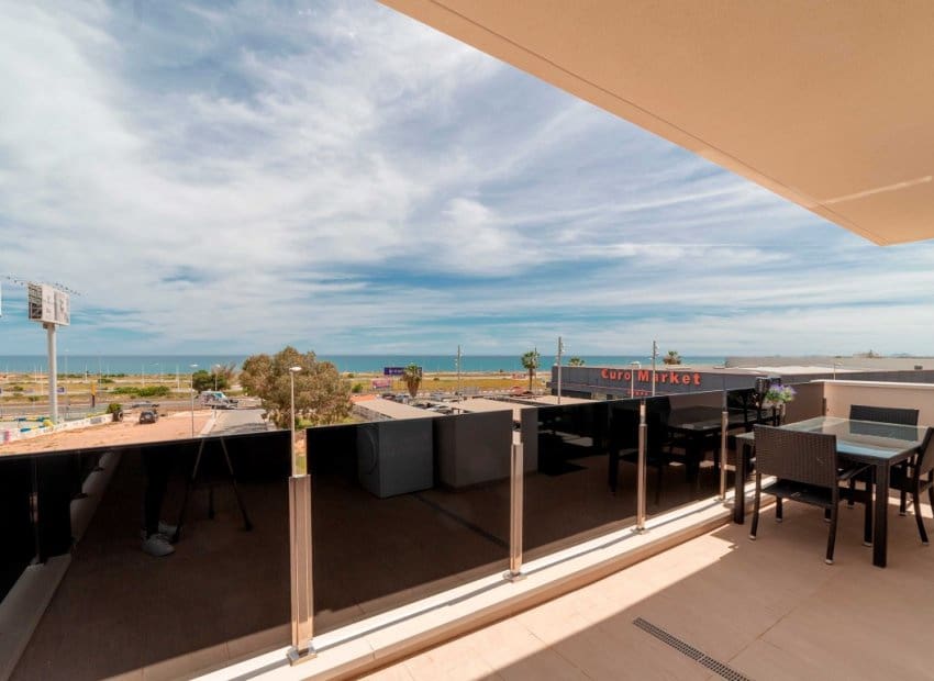 3 Zimmer Apartment zu verkaufen in Playa Flamenca mit Pool - 475.000 € (Ref: 9525495)