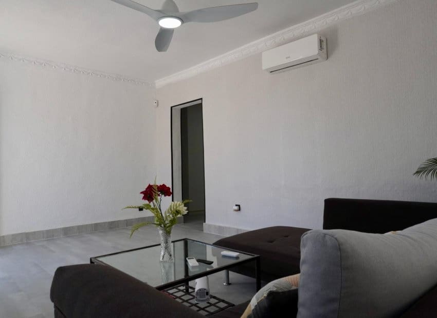 5 bedroom Villa for sale in Ciudad Quesada with pool - € 458,000 (Ref: 9525496)