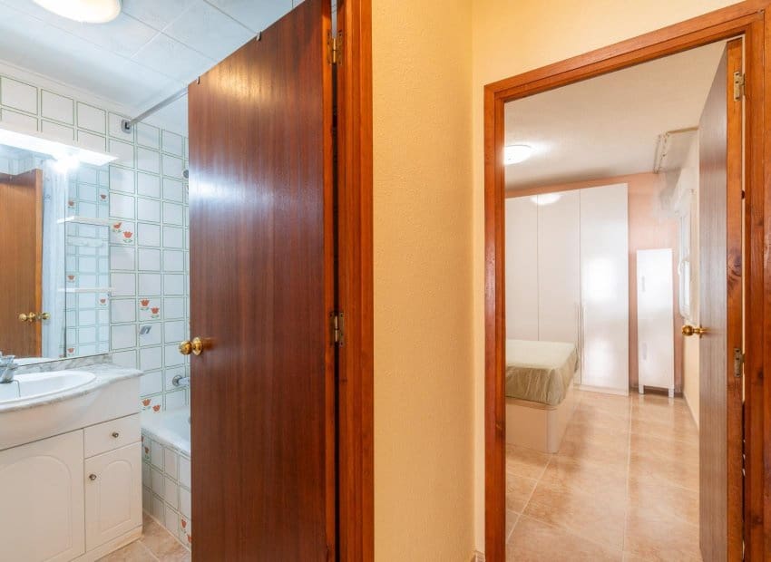 2 soverom Penthouse til salgs i Torrevieja - € 155 000 (Ref: 9528612)