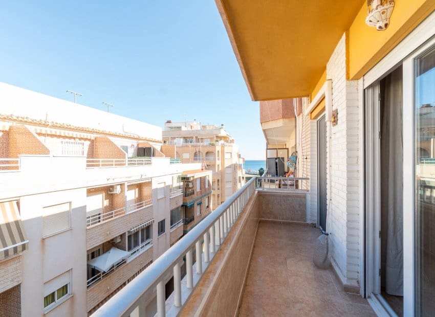 2 soverom Penthouse til salgs i Torrevieja - € 155 000 (Ref: 9528612)