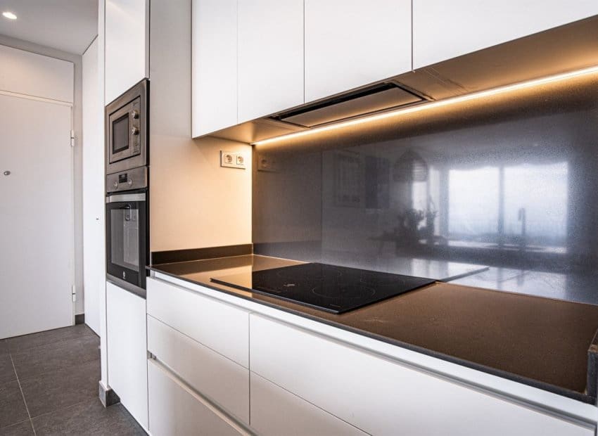 Chalet de 3 habitaciones en Polop en venta con piscina - 470.000 € (Ref: 9528632)