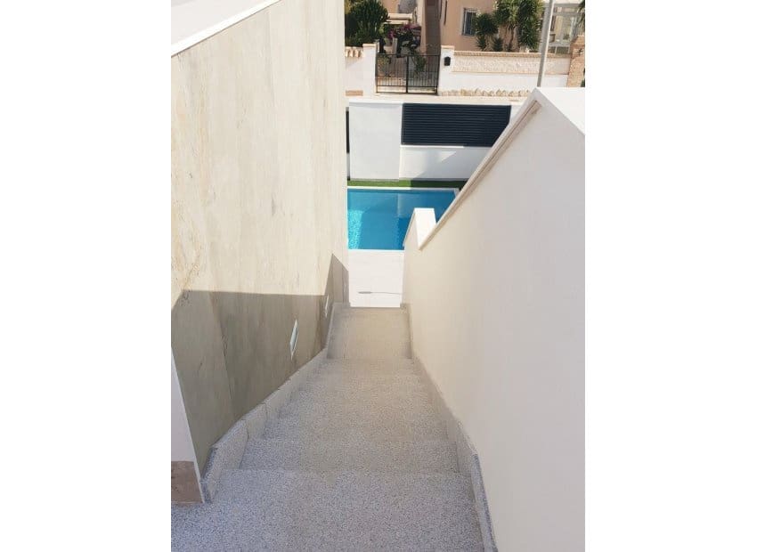 Chalet de 3 habitaciones en Pinar de Campoverde en venta con piscina - 422.500 € (Ref: 9528638)