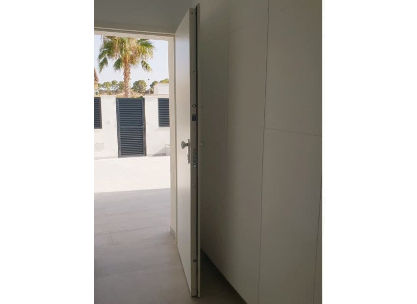 Chalet de 3 habitaciones en Pinar de Campoverde en venta con piscina - 422.500 € (Ref: 9528638)