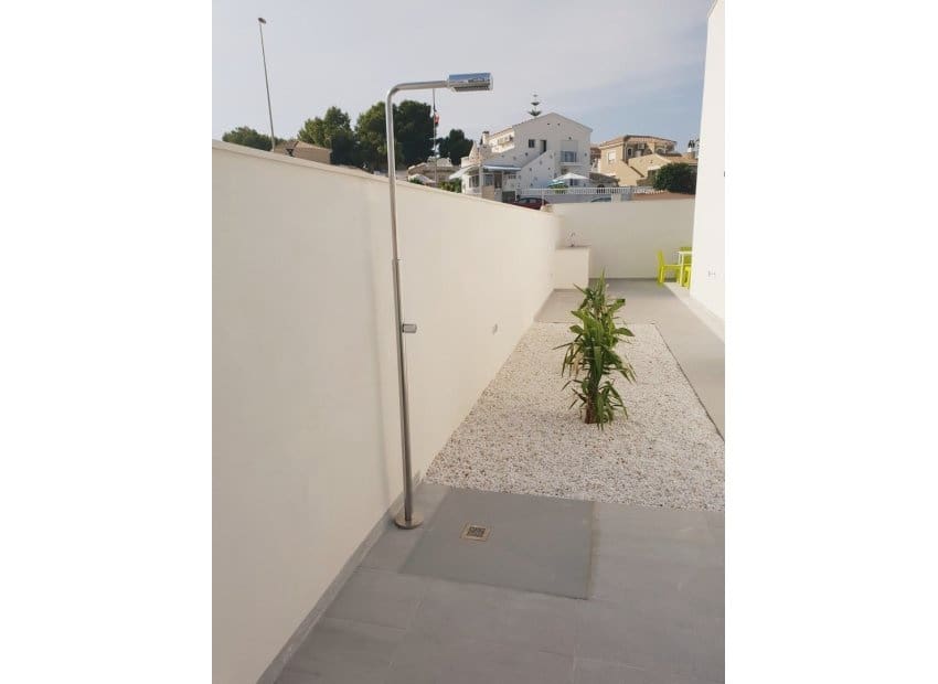 Chalet de 3 habitaciones en Pinar de Campoverde en venta con piscina - 422.500 € (Ref: 9528638)