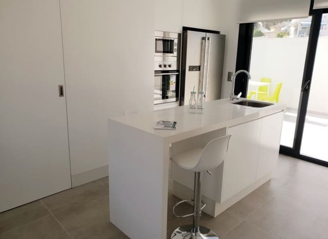 Chalet de 3 habitaciones en Pinar de Campoverde, Pilar de la Horadada en venta con piscina - 422.500 € (Ref: 9528638)