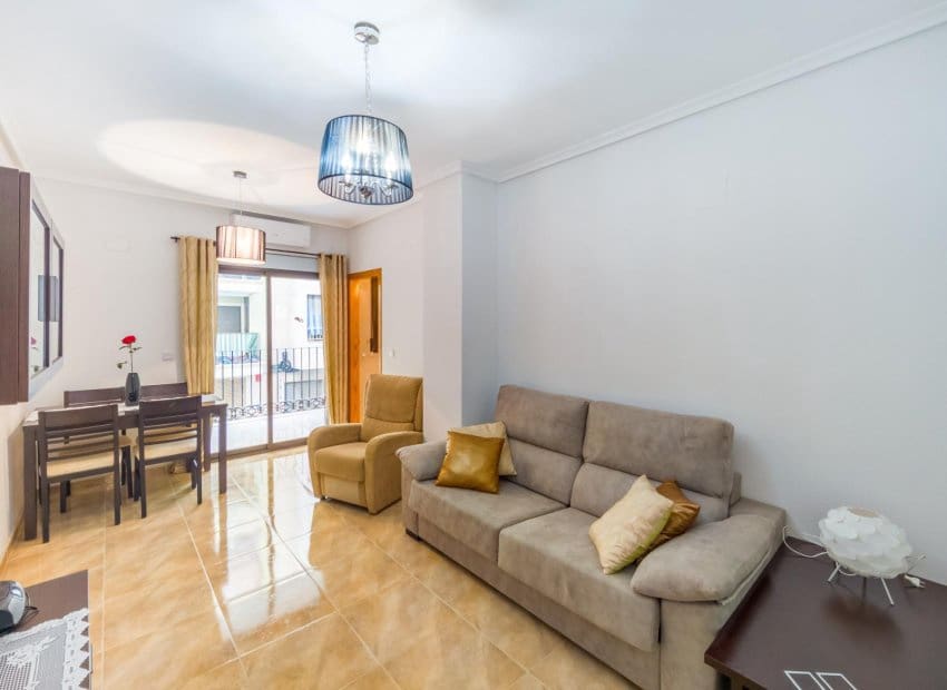 2 makuuhuone Huoneisto myytävänä paikassa Torrevieja - 140 000 € (Ref: 9539084)