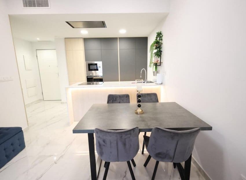 2 soverom Leilighet til salgs i Orihuela Costa med svømmebasseng - € 368 000 (Ref: 9539638)