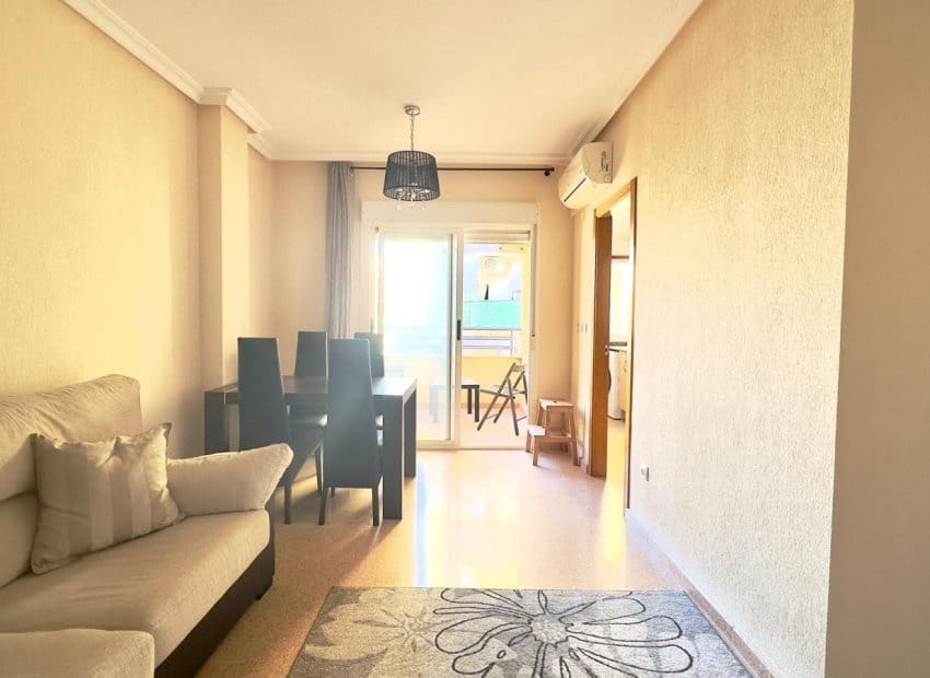 2 makuuhuone Huoneisto myytävänä paikassa Torrevieja - 139 000 € (Ref: 9539643)