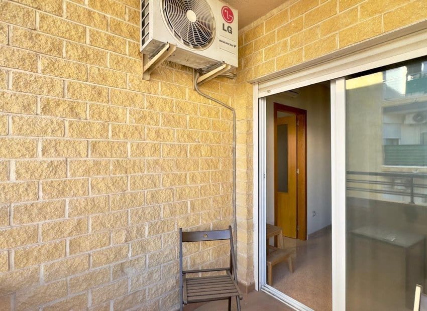 2 makuuhuone Huoneisto myytävänä paikassa Torrevieja - 139 000 € (Ref: 9539643)