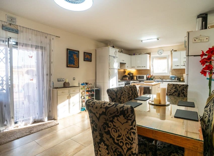 6 chambre Villa/Maison à vendre à Torrevieja avec piscine - 610 000 € (Ref: 9539645)