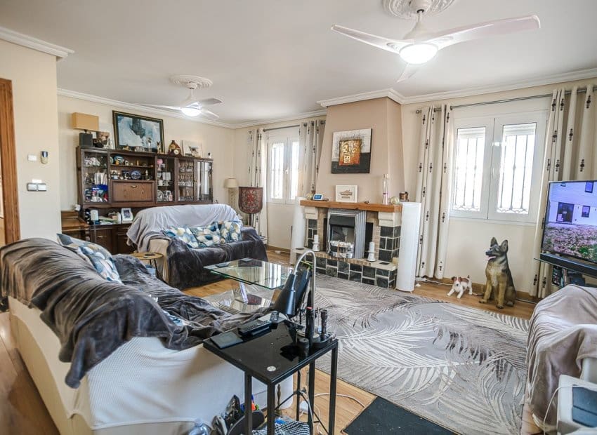 6 chambre Villa/Maison à vendre à Torrevieja avec piscine - 610 000 € (Ref: 9539645)