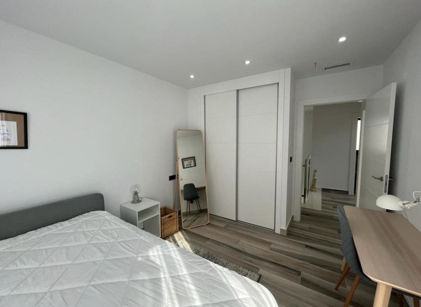 3 soverom Villa til salgs i Torrevieja med svømmebasseng - € 489 000 (Ref: 9539650)