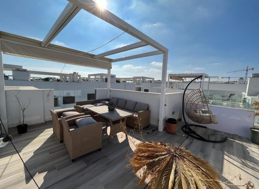 3 soverom Villa til salgs i Torrevieja med svømmebasseng - € 489 000 (Ref: 9539650)