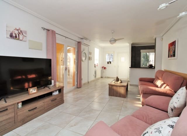 4 Zimmer Villa zu verkaufen in Playa Flamenca, Orihuela mit Pool - 399.950 € (Ref: 9539658)