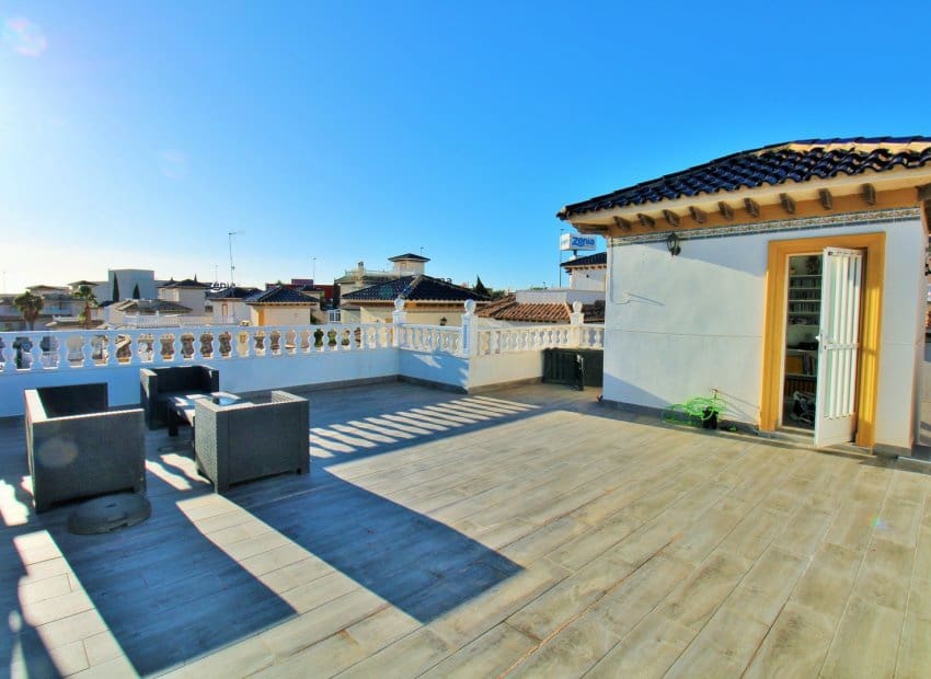 4 Zimmer Villa zu verkaufen in Playa Flamenca mit Pool - 399.950 € (Ref: 9539658)