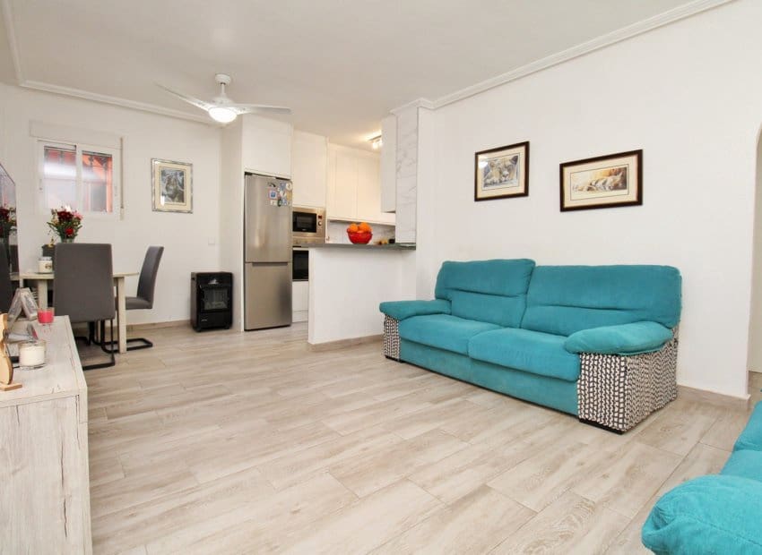 4 Zimmer Villa zu verkaufen in Playa Flamenca mit Pool - 399.950 € (Ref: 9539658)