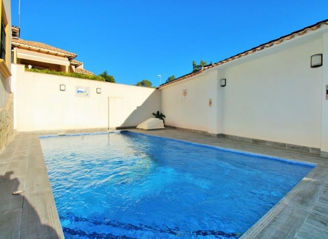 4 Zimmer Villa zu verkaufen in Playa Flamenca, Orihuela mit Pool - 399.950 € (Ref: 9539658)