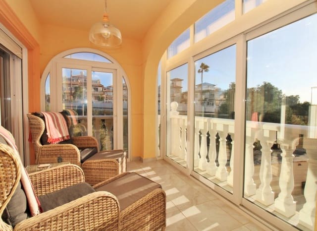 4 Zimmer Villa zu verkaufen in Playa Flamenca, Orihuela mit Pool - 399.950 € (Ref: 9539658)