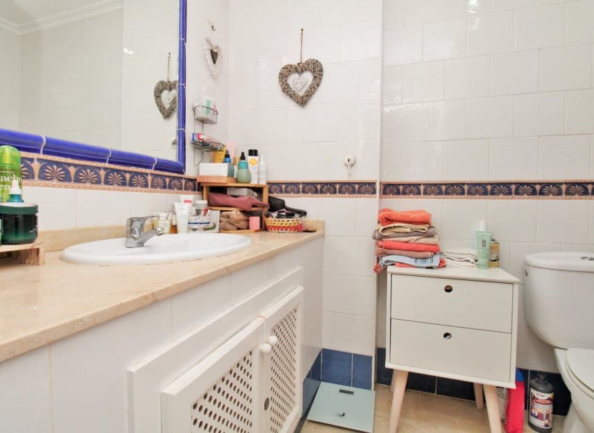 2 makuuhuone Huoneisto myytävänä paikassa La Florida mukana uima-altaan - 189 950 € (Ref: 9539659)