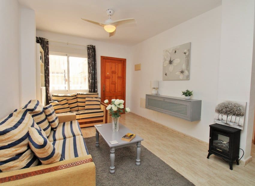 2 sovrum Lägenhet till salu i Villamartin med pool - 149 000 € (Ref: 9539660)