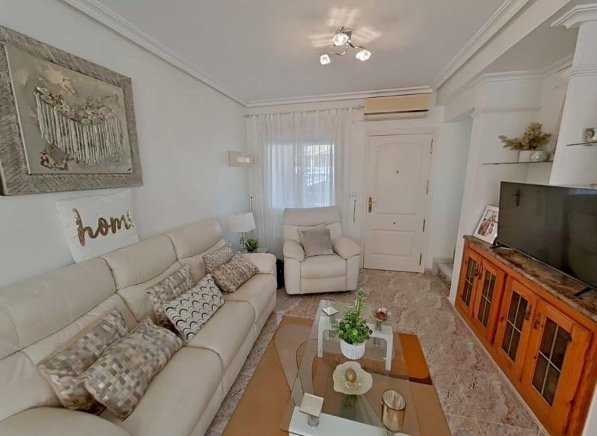 2 soveværelse Rækkehus til salg i La Regia med swimmingpool - € 225.000 (Ref: 9539662)