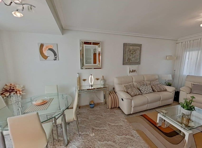 2 soveværelse Rækkehus til salg i La Regia med swimmingpool - € 225.000 (Ref: 9539662)