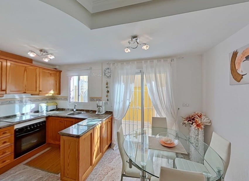 2 soveværelse Rækkehus til salg i La Regia med swimmingpool - € 225.000 (Ref: 9539662)