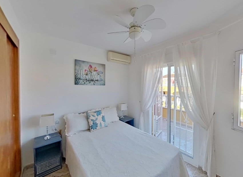 2 soveværelse Rækkehus til salg i La Regia med swimmingpool - € 225.000 (Ref: 9539662)