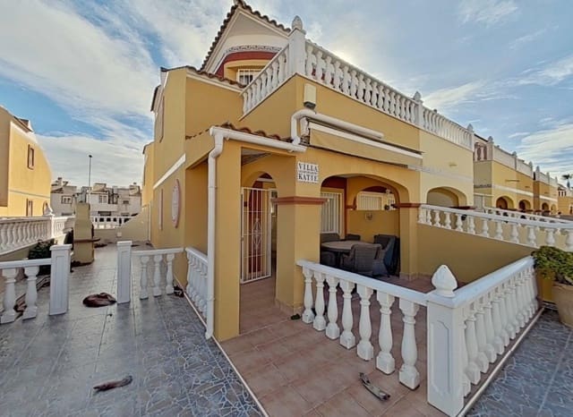 2 soveværelse Rækkehus til salg i La Regia, Orihuela med swimmingpool - € 225.000 (Ref: 9539662)
