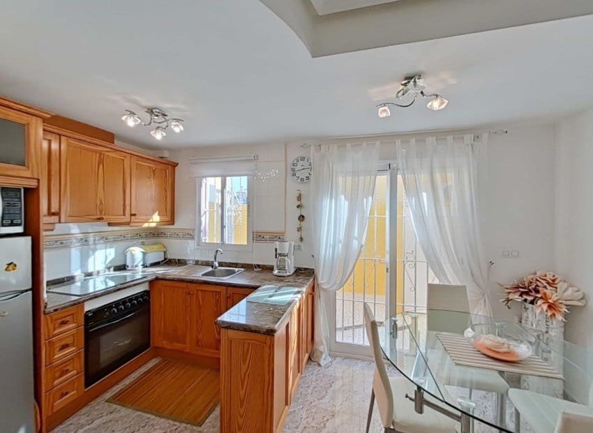 2 soveværelse Rækkehus til salg i La Regia med swimmingpool - € 225.000 (Ref: 9539662)