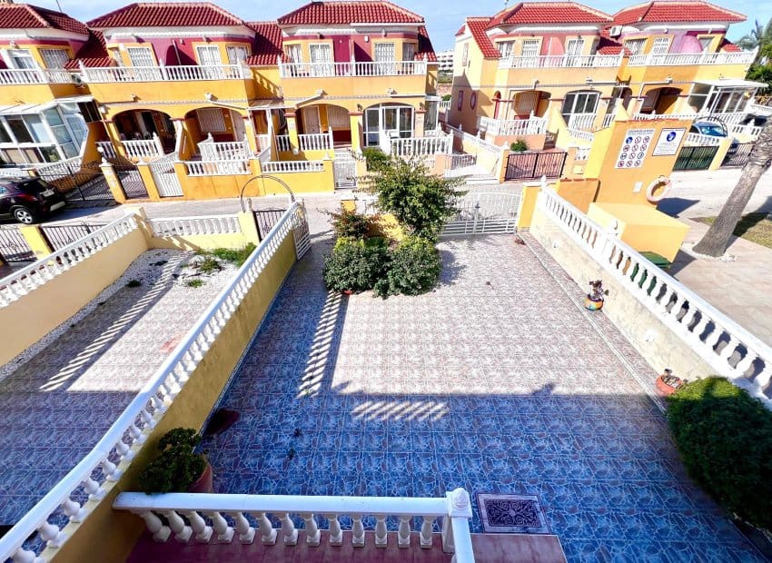 2 soveværelse Rækkehus til salg i La Regia med swimmingpool - € 225.000 (Ref: 9539662)