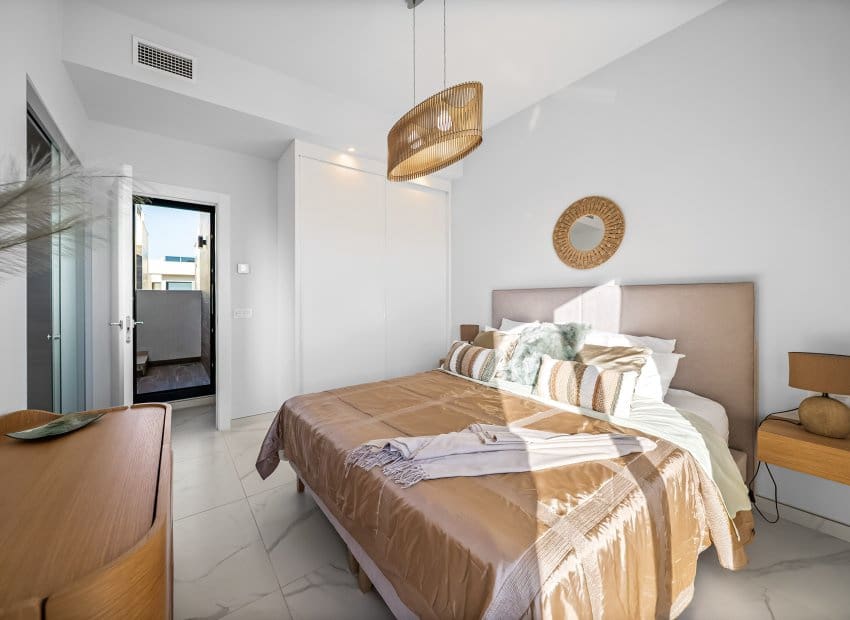 4 slaapkamer Villa te koop in Orihuela Costa met zwembad - € 695.000 (Ref: 9539665)