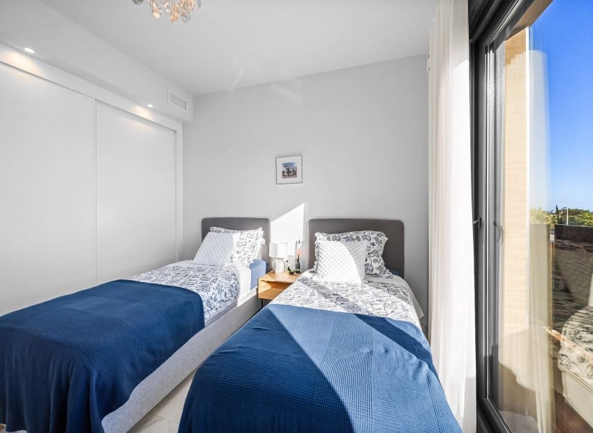 4 slaapkamer Villa te koop in Orihuela Costa met zwembad - € 695.000 (Ref: 9539665)