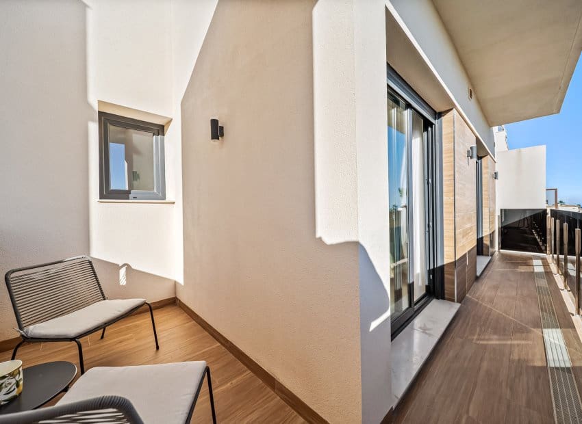 4 slaapkamer Villa te koop in Orihuela Costa met zwembad - € 695.000 (Ref: 9539665)