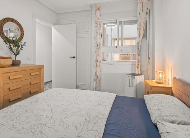 Apartamento Playa de 2 habitaciones en Playa del Cura, Torrevieja en venta - 199.000 € (Ref: 9539666)