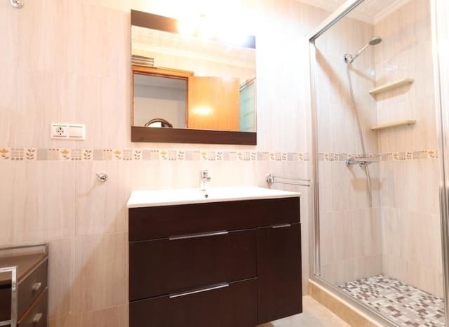 3 bedroom Apartment for sale in Centro - Muelle Pesquero, Torrevieja - € 195,000 (Ref: 9539668)