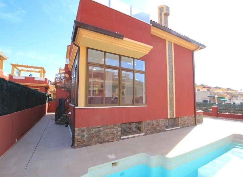 6 soverom Villa til salgs i Lo Crispin med svømmebasseng - € 395 000 (Ref: 9542075)