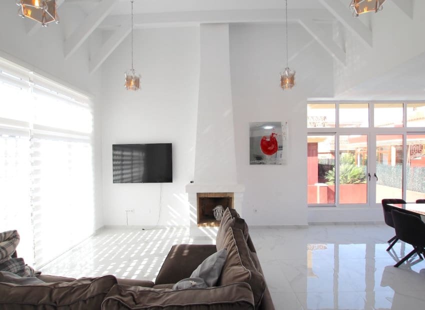 6 soverom Villa til salgs i Lo Crispin med svømmebasseng - € 395 000 (Ref: 9542075)