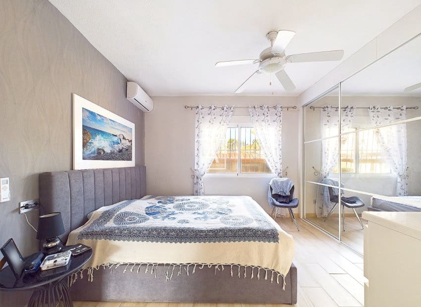 4 chambre Villa/Maison à vendre à Pinar de Campoverde avec piscine - 440 000 € (Ref: 9550140)