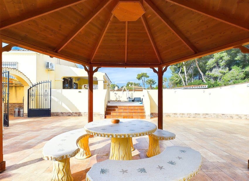 4 chambre Villa/Maison à vendre à Pinar de Campoverde avec piscine - 440 000 € (Ref: 9550140)