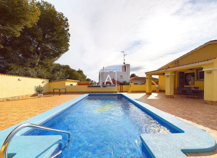 4 chambre Villa/Maison à vendre à Pinar de Campoverde avec piscine - 440 000 € (Ref: 9550140)