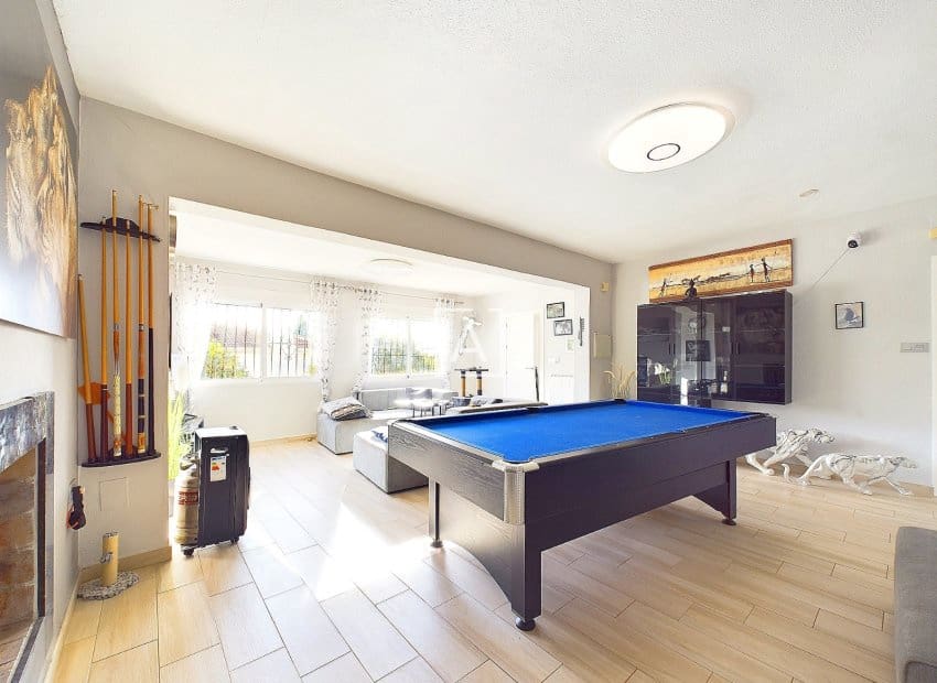 4 chambre Villa/Maison à vendre à Pinar de Campoverde avec piscine - 440 000 € (Ref: 9550140)