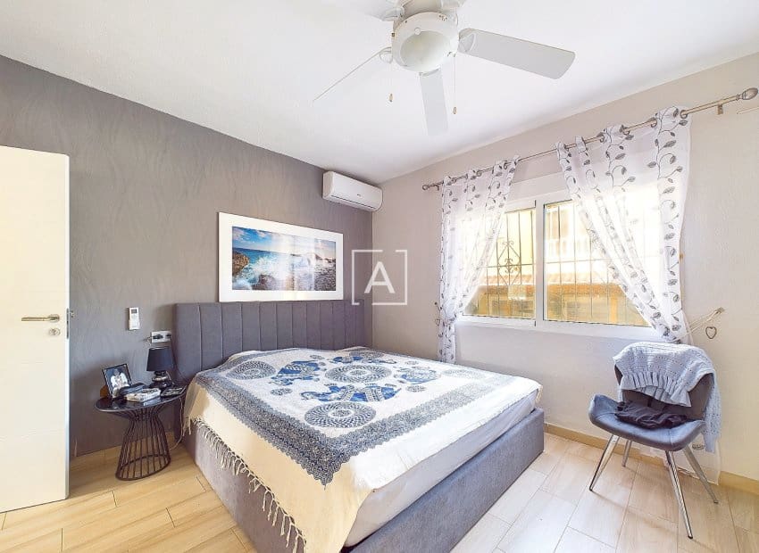 4 chambre Villa/Maison à vendre à Pinar de Campoverde avec piscine - 440 000 € (Ref: 9550140)