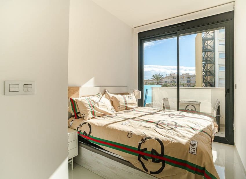 1 soveværelse Lejlighed til salg i Torrevieja med swimmingpool - € 199.900 (Ref: 9550145)