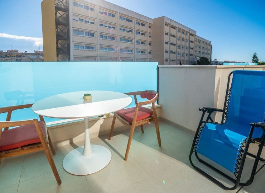 1 soveværelse Lejlighed til salg i Torrevieja med swimmingpool - € 199.900 (Ref: 9550145)