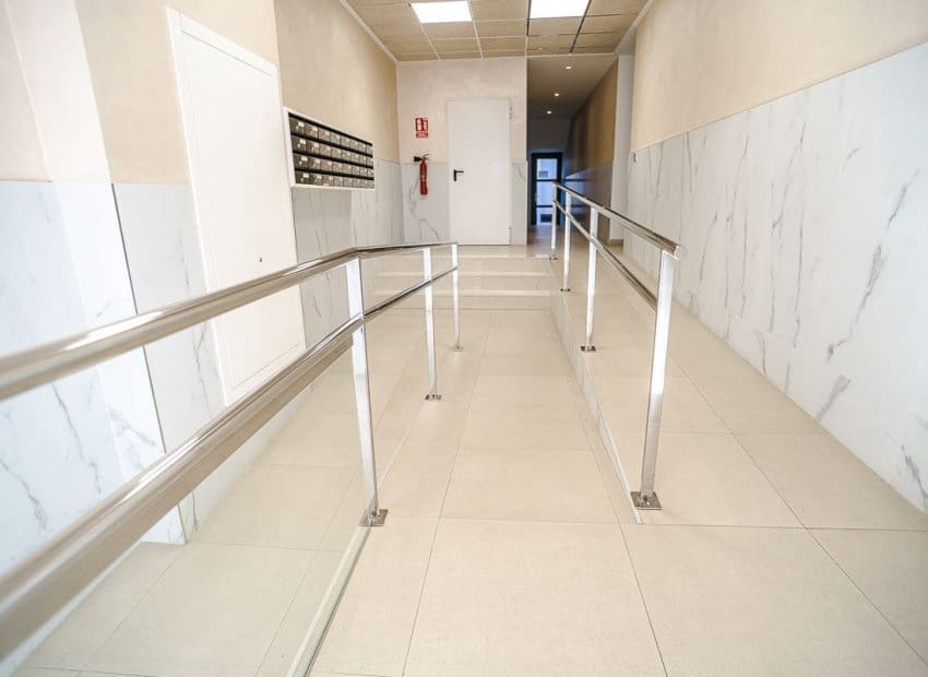 1 soveværelse Lejlighed til salg i Torrevieja med swimmingpool - € 199.900 (Ref: 9550145)